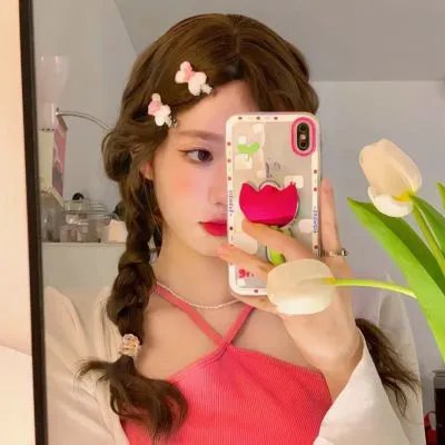 绿衣女子